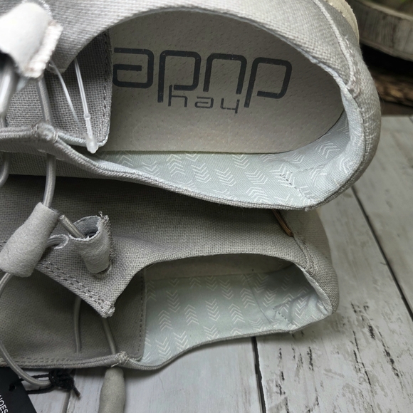 NWT Hey Dude Light Gray Loafers - Picture 4 of 7